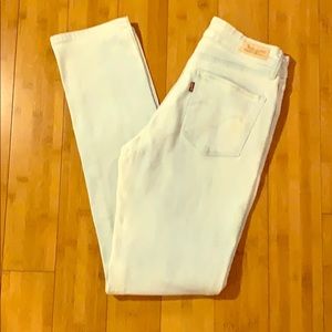 Mid Rise Skinny Levi’s